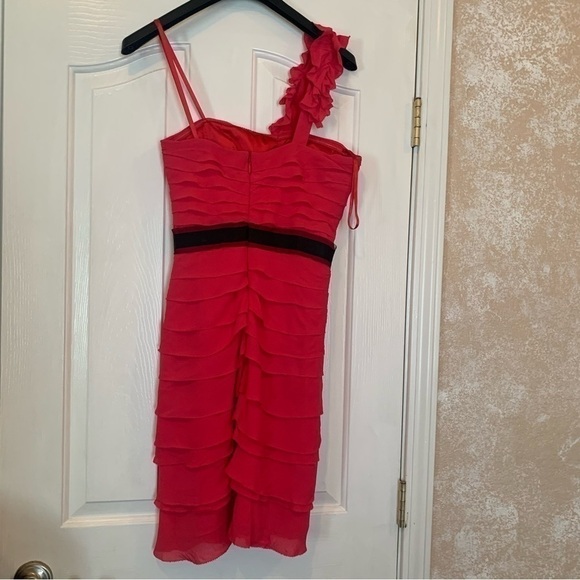 Women’s BCBGMaxAzria Ruffled Tiered One-Shoulder Mini Dress - Picture 2 of 6